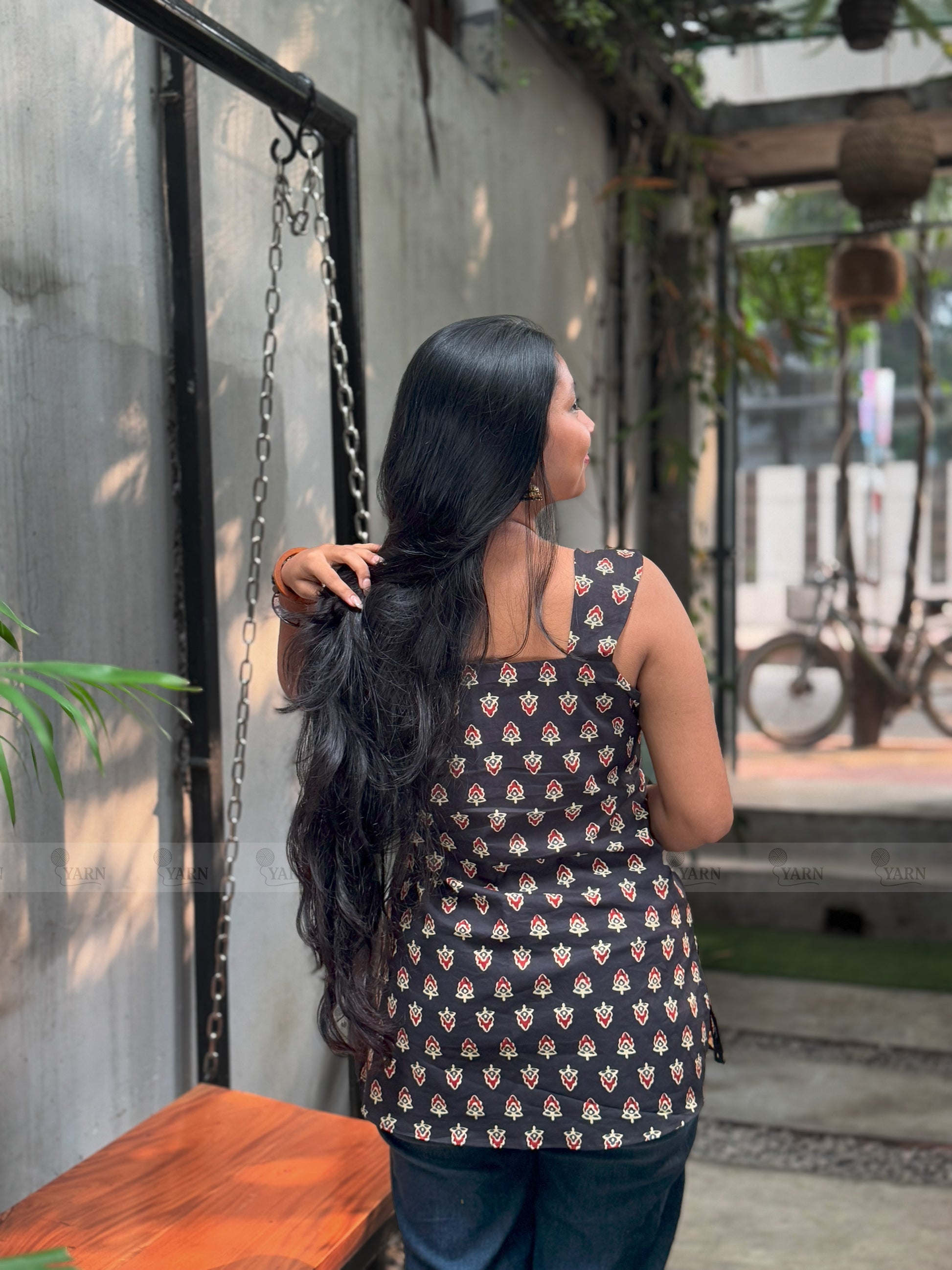 Kabiri (কাবেরী) - Original Kalamkari Cotton Sleeveless Short Kurti