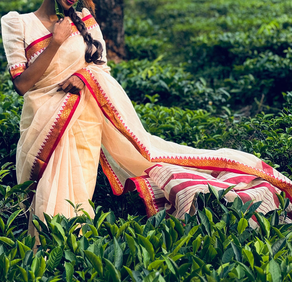 Lal payer shada sharee❤️✨