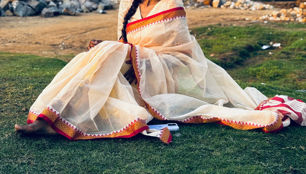 Lal payer shada sharee❤️✨